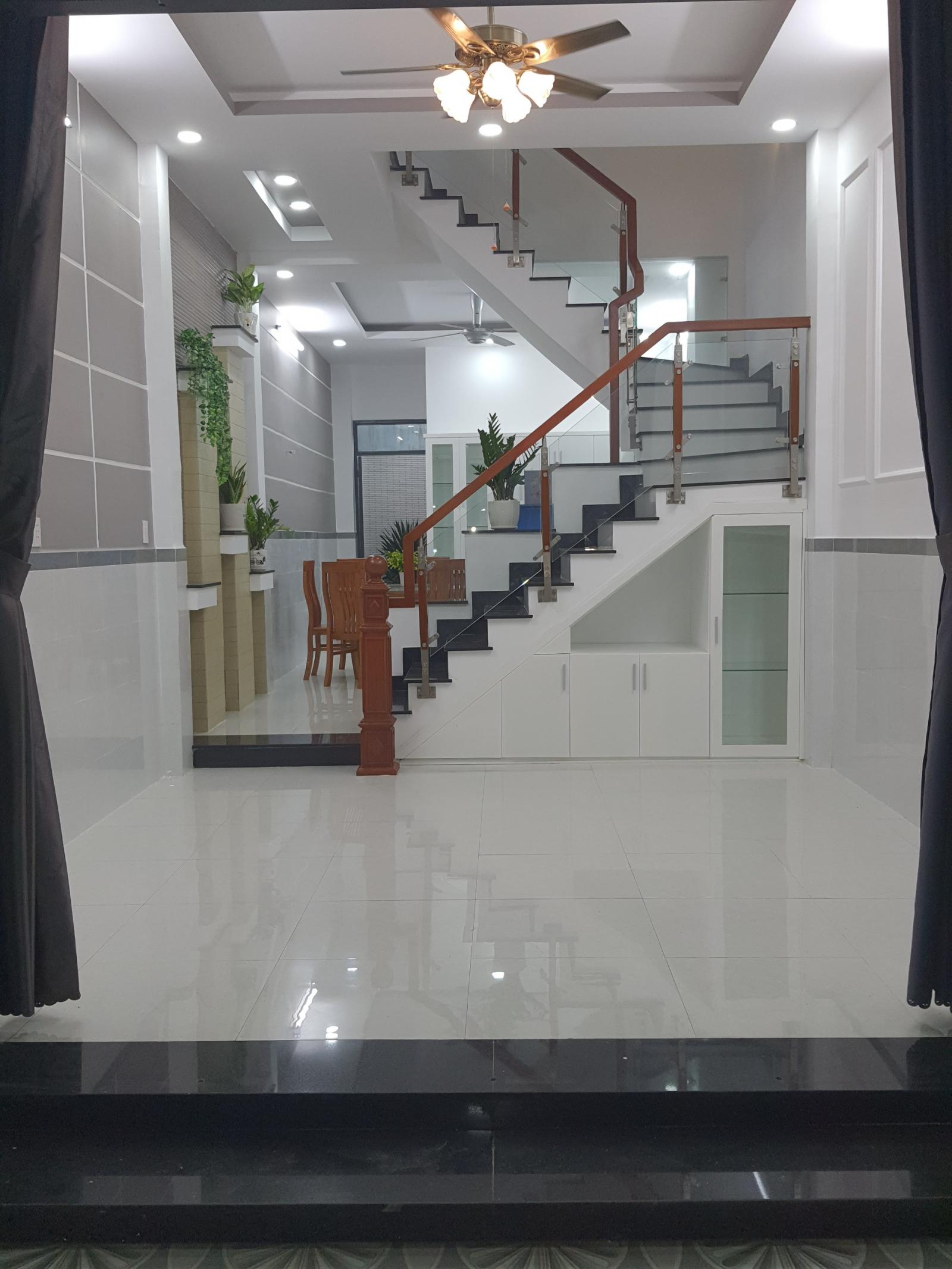 Bán Nhà mới hoàn thiện,hẻm 39 đường số 10 Linh XuânThủ Đức,LH 0909428959. 