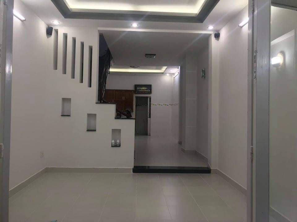 Tôi bán nhà mặt tiền Nguyễn Súy, 50m2, rẻ nhất Tân Phú, 2 tầng, 3pn, 4,1 tỷ, LH 0386817015