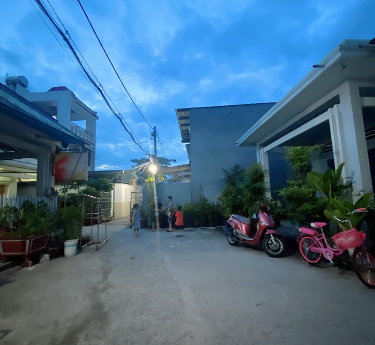 Bán Nhà sân vườn! HXH Phan Huy Ích, P.14, Gò Vấp 60m2 giá 3.8 tỷ TL