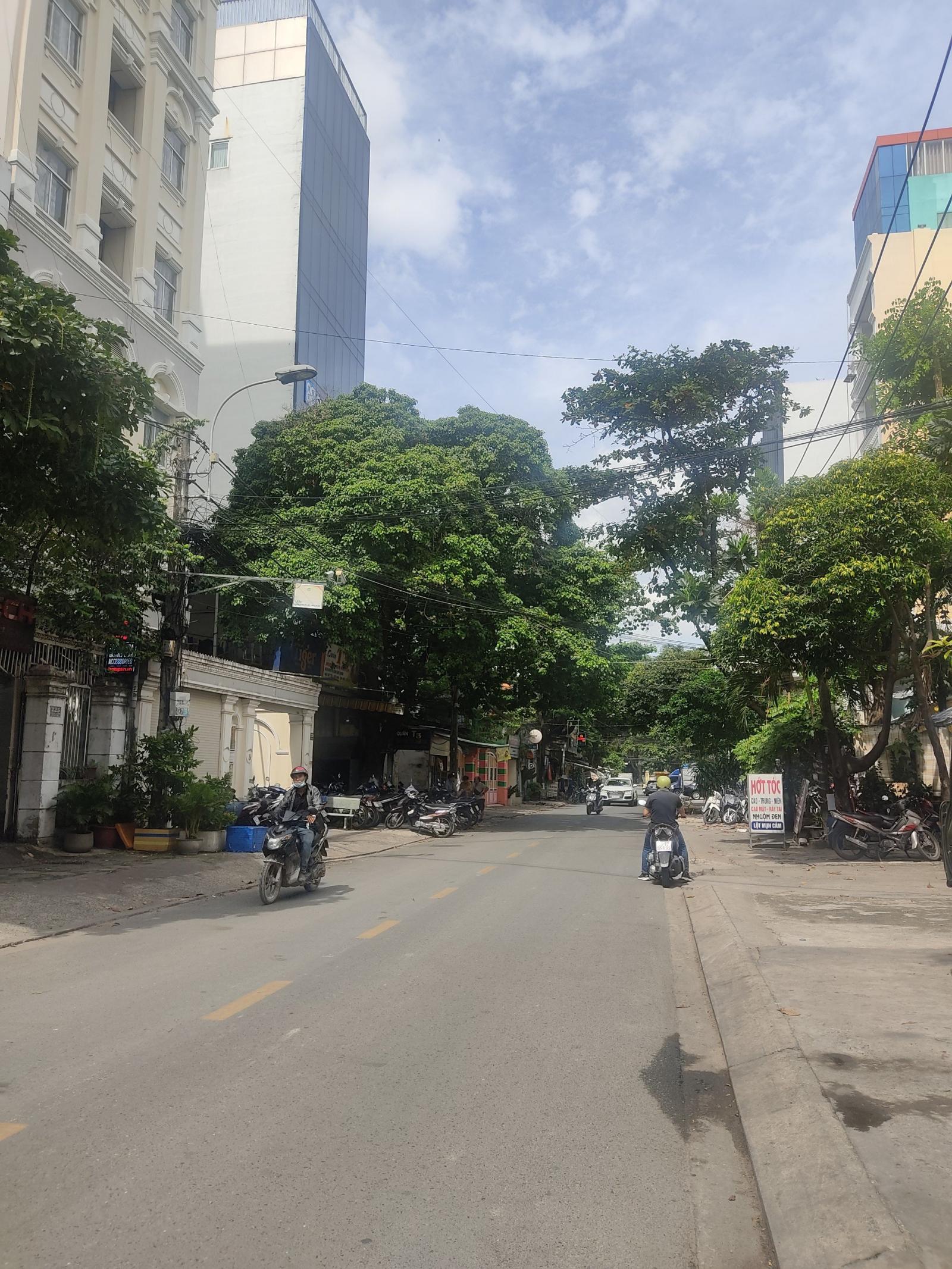 Bán nhà mặt tiền đường Hát Giang, phường 2, quận Tân Bình, 107m2, giá chỉ 22,5 tỷ
