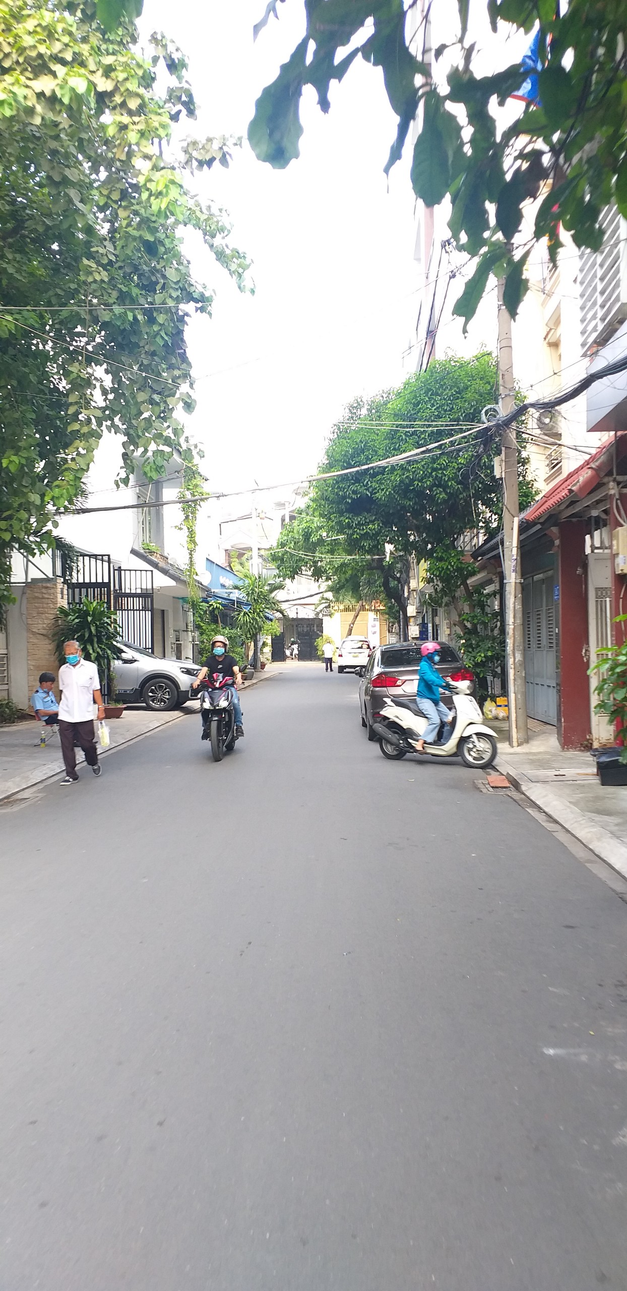 6,7x22m ko lộ giới, nhà nát mt đường Nguyễn Quang Bích gần ga T.3, có GPXD: hầm - 6 lầu
