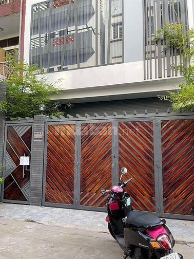 Bán 2.046,2m2 đất thổ cư 2 mặt tiền đường lớn Lê Văn Chí và đường Linh Trung , P. Linh trung, TP. Thủ Đức, giá bán 235 triệu/m2