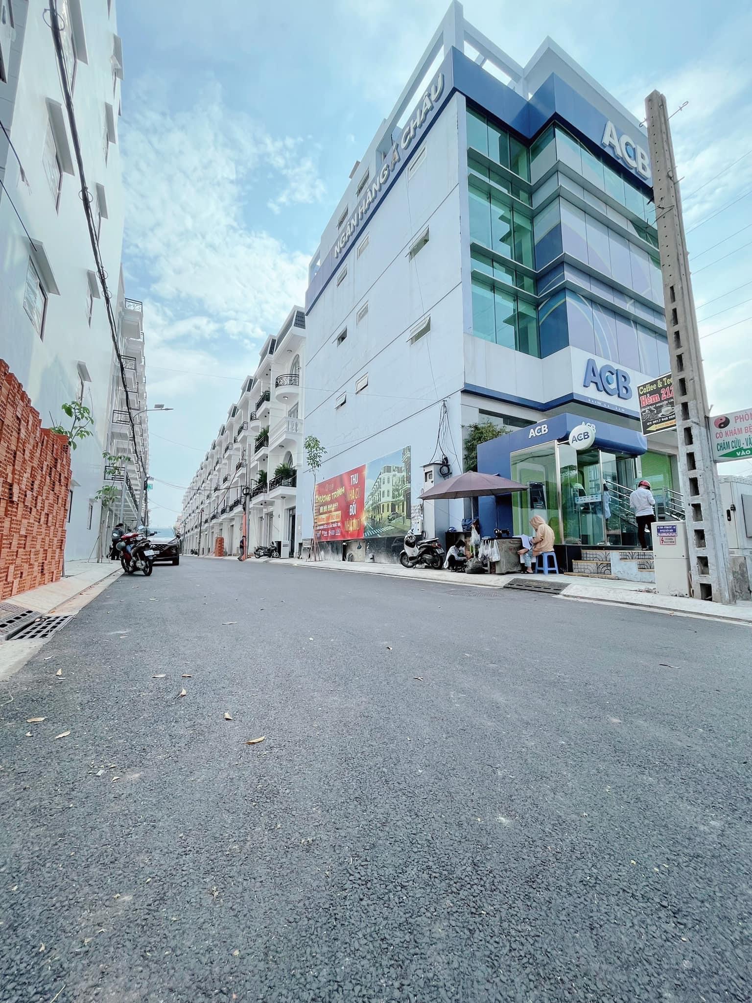Bán nhà mặt phố tại Phường Phú Thạnh, Tân Phú, Tp.HCM diện tích 300m2  giá 15 tỷ 