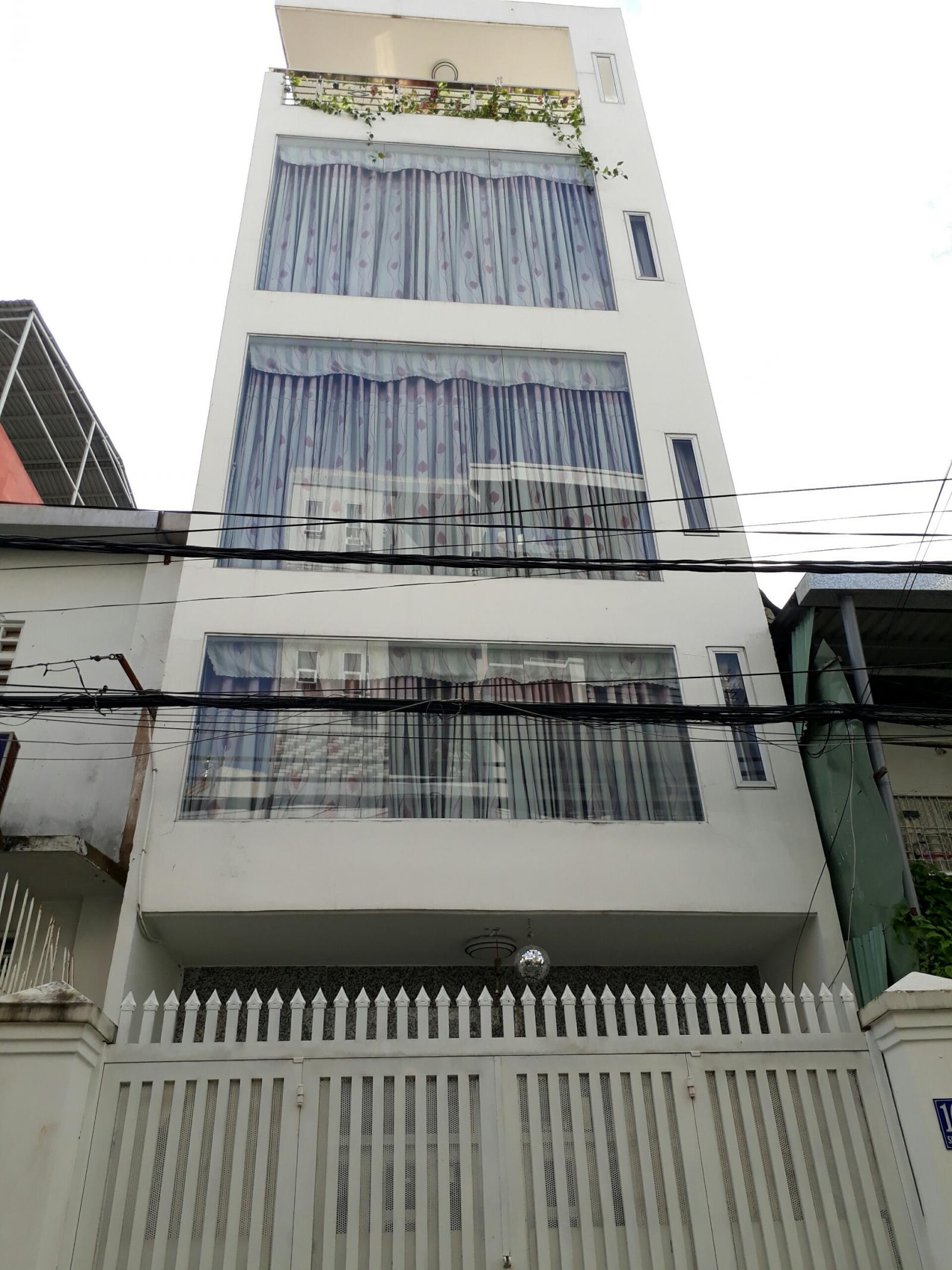 Chính chủ bán gấp nhà mặt tiền đường Hùng Vương, quận 5, DT 3.65x17m, 4 tầng, giá chỉ 17 tỷ