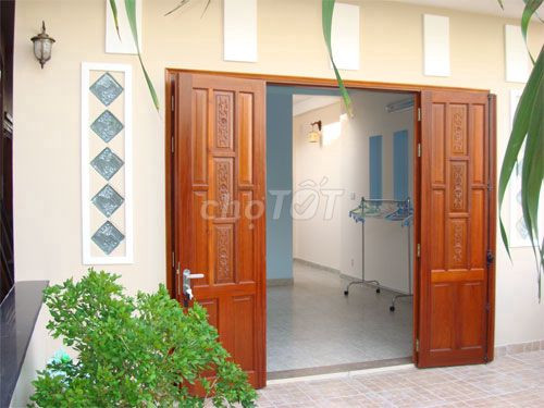 Nhà 3 tầng 40.6m2 HXH chính chủ làm ăn tốt. Hẻm 91 Nguyễn Hồng Đào thông ra đường lớn 6.9 tỷ TL