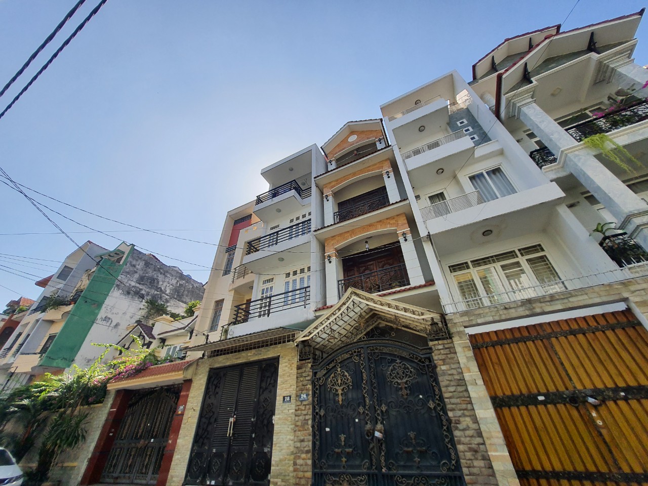 Bán nhà góc 2 mặt tiền Nguyễn Đức Thuận, P13 Tân Bình, 3 lầu nhà mới giá 7.5 tỷ