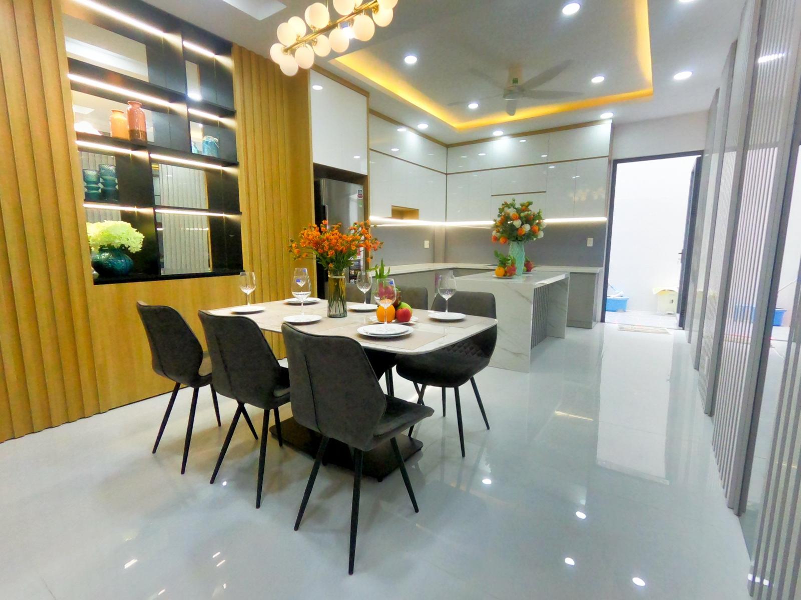 Bán nhà đường Lũy Bán Bích   - P. PHÚ THỌ HÒA . Q. Tân Phú. Dt: 300m2 . LH : 0908714902 An