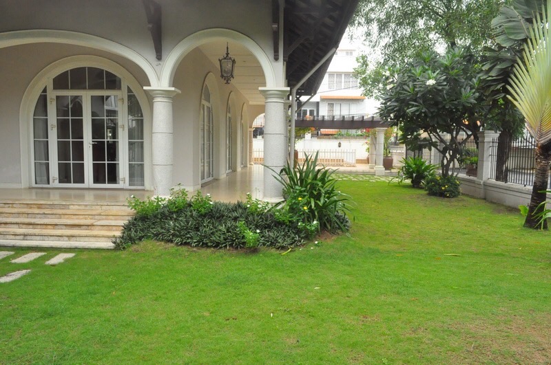Chính chủ cần bán đất Villa 2 mặt tiền Compound Thảo Điền 1 (146NVH) diện tích 500m2 giá tốt 170tr/m2
