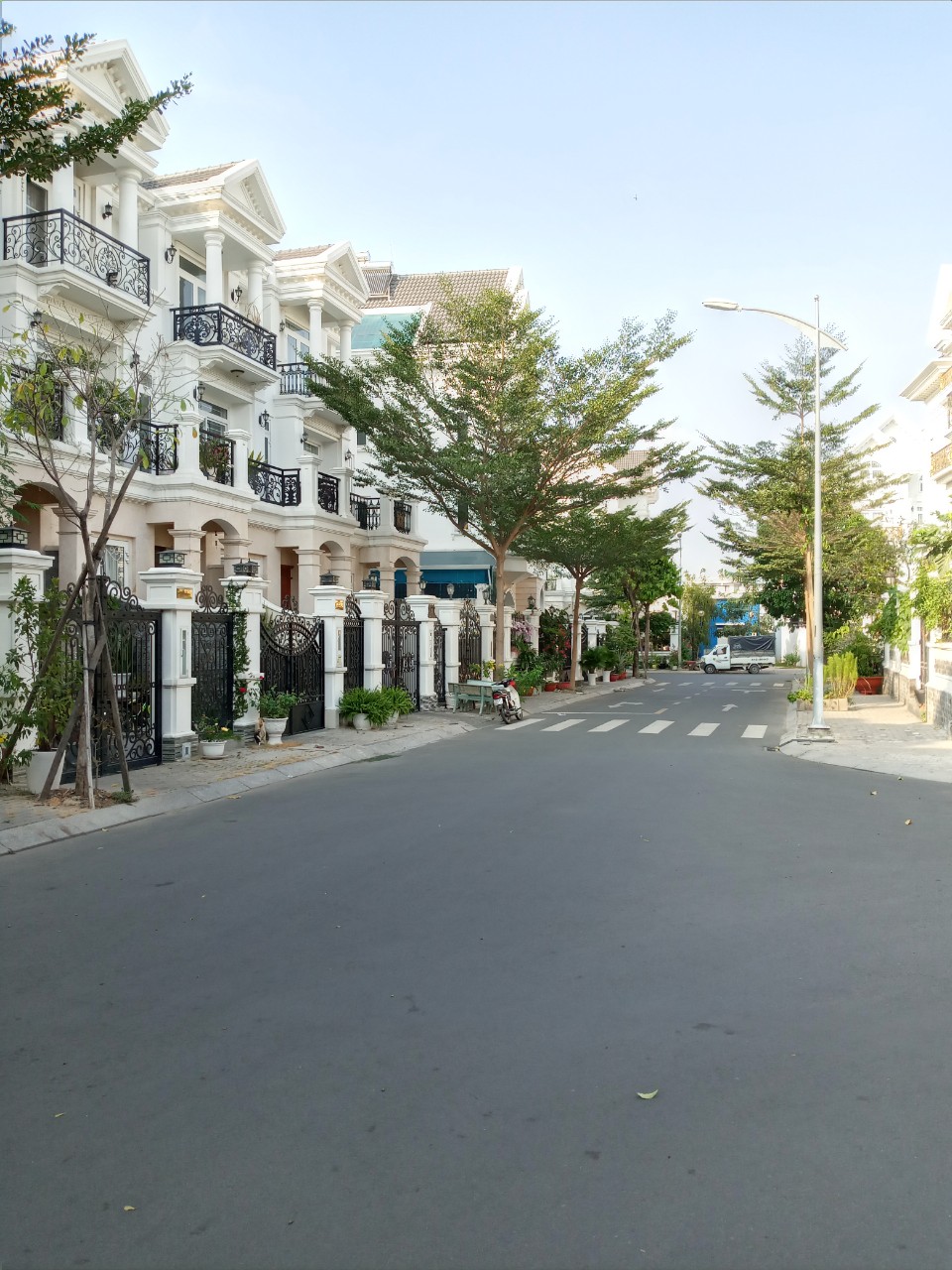 Bán Nhà biệt thự khu CityLand Garden Hills P.5, Gò Vấp, DT: 8x21 giá 34 tỷ full nội thất