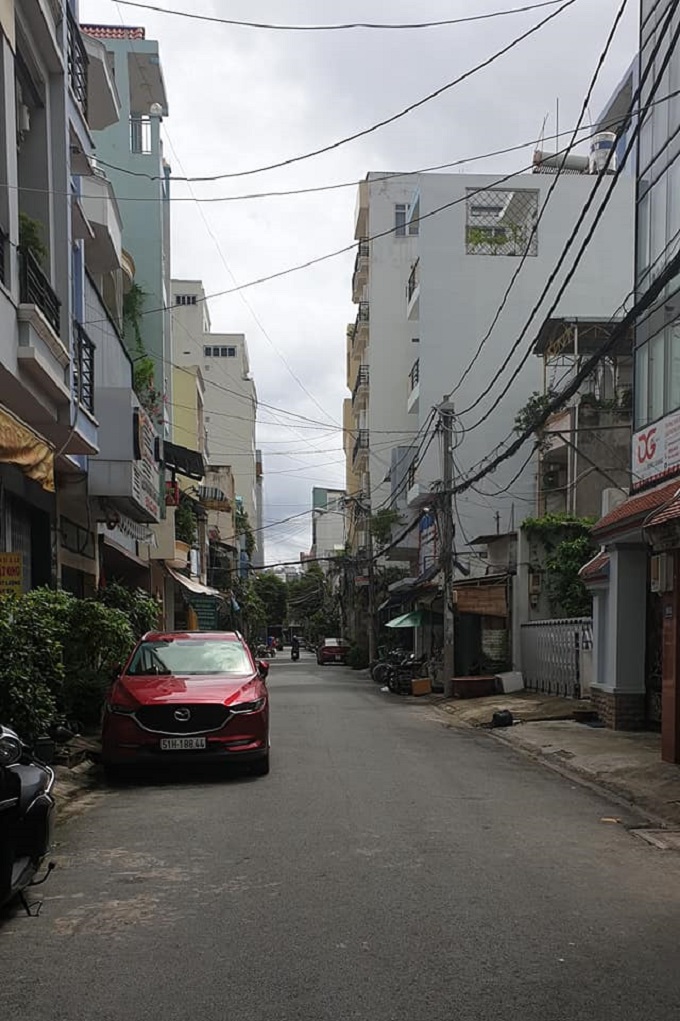 Hẻm 8m, xe ngủ trong nhà Cộng Hòa, P13, Tân Bình, 90m2, 3 tầng. Ninh nhà phố.