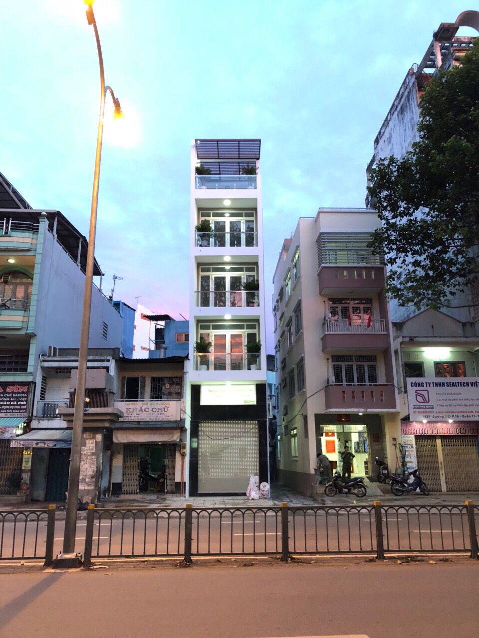 Bán gấp building Hùng Vương, Phường 9, Quận 5 hầm 8 tầng, giá 36 tỷ