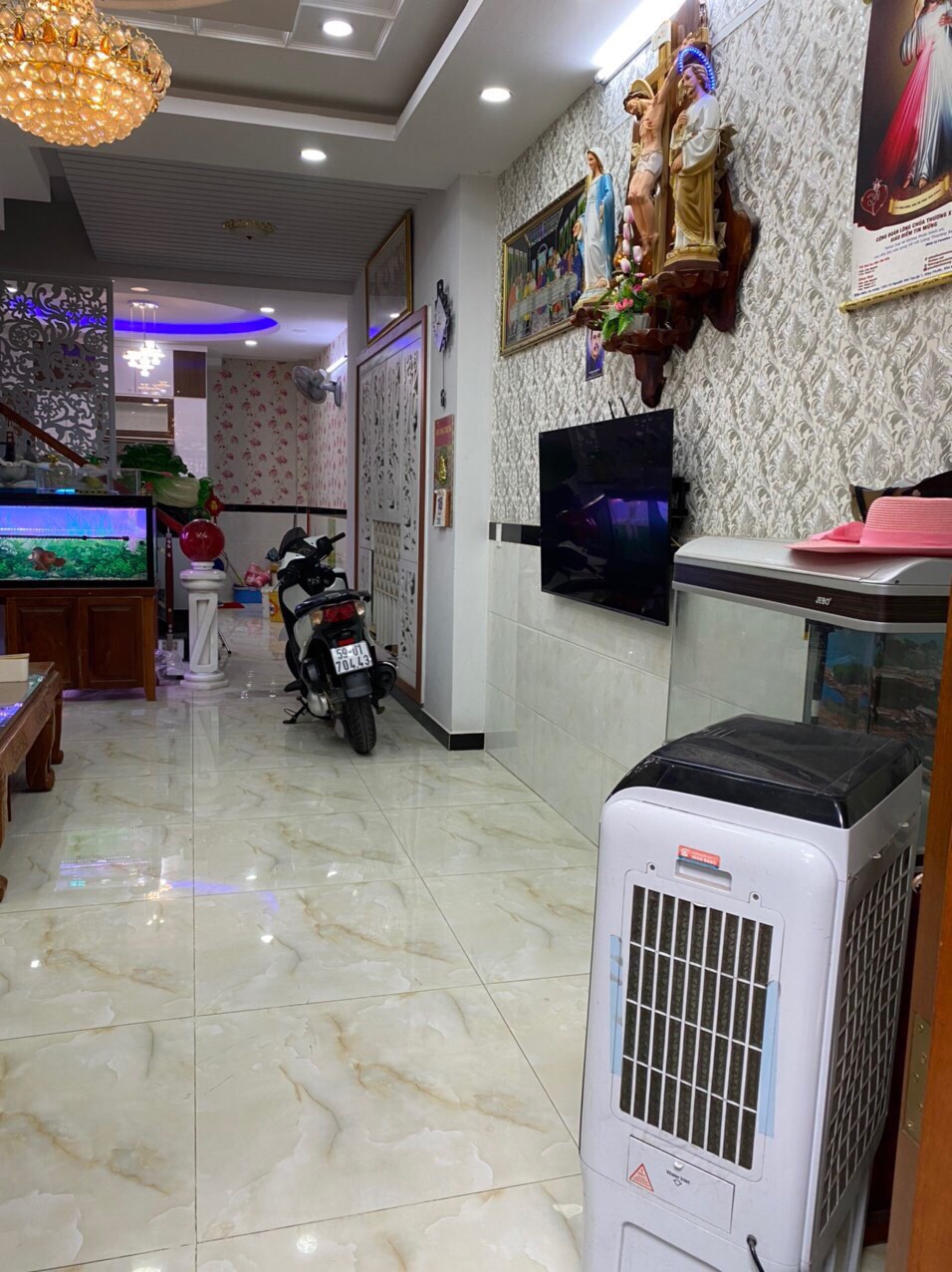 HXH Nhà Phố 4 x 15m hẻm 1050 Quang Trung thông với Cây Trâm, full nội thất P8 GV giá 6tỷ4 tl mạnh
