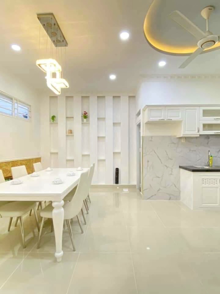 Bán nhanh nhà chính chủ góc 2 mặt tiền hẻm xe hơi 8m 2177 Huỳnh Tấn Phát Nhà Bè.