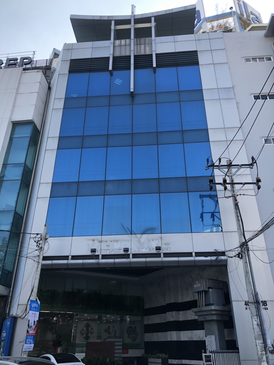 Bán căn góc 2 mặt tiền đường 3/2 P10 Q10. DT 5.5x18m nhà 3 lầu thuê 95tr giá 36.5 tỷ TL. LH 0909.746.977