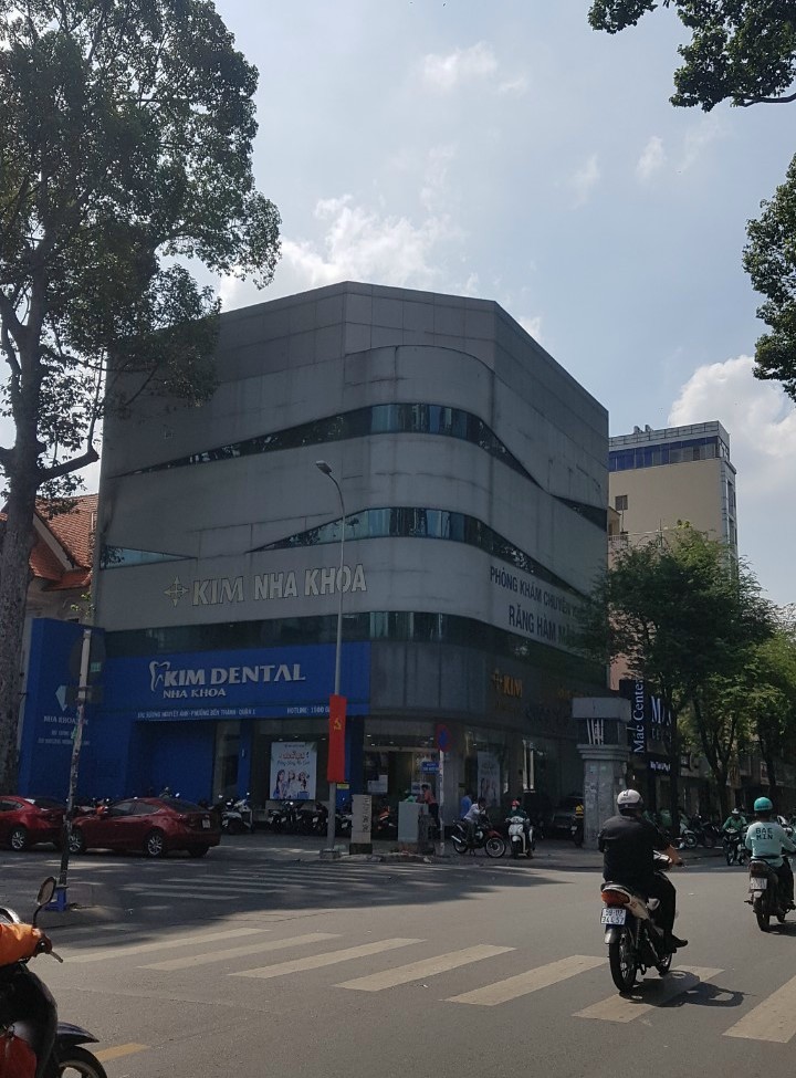Bán nhà 2MT đường 3/2 GÓC Lý Thường Kiệt P14 Q10. DT 4x23m nhà 2 lầu thuê 70tr giá 34.5 tỷ TL
