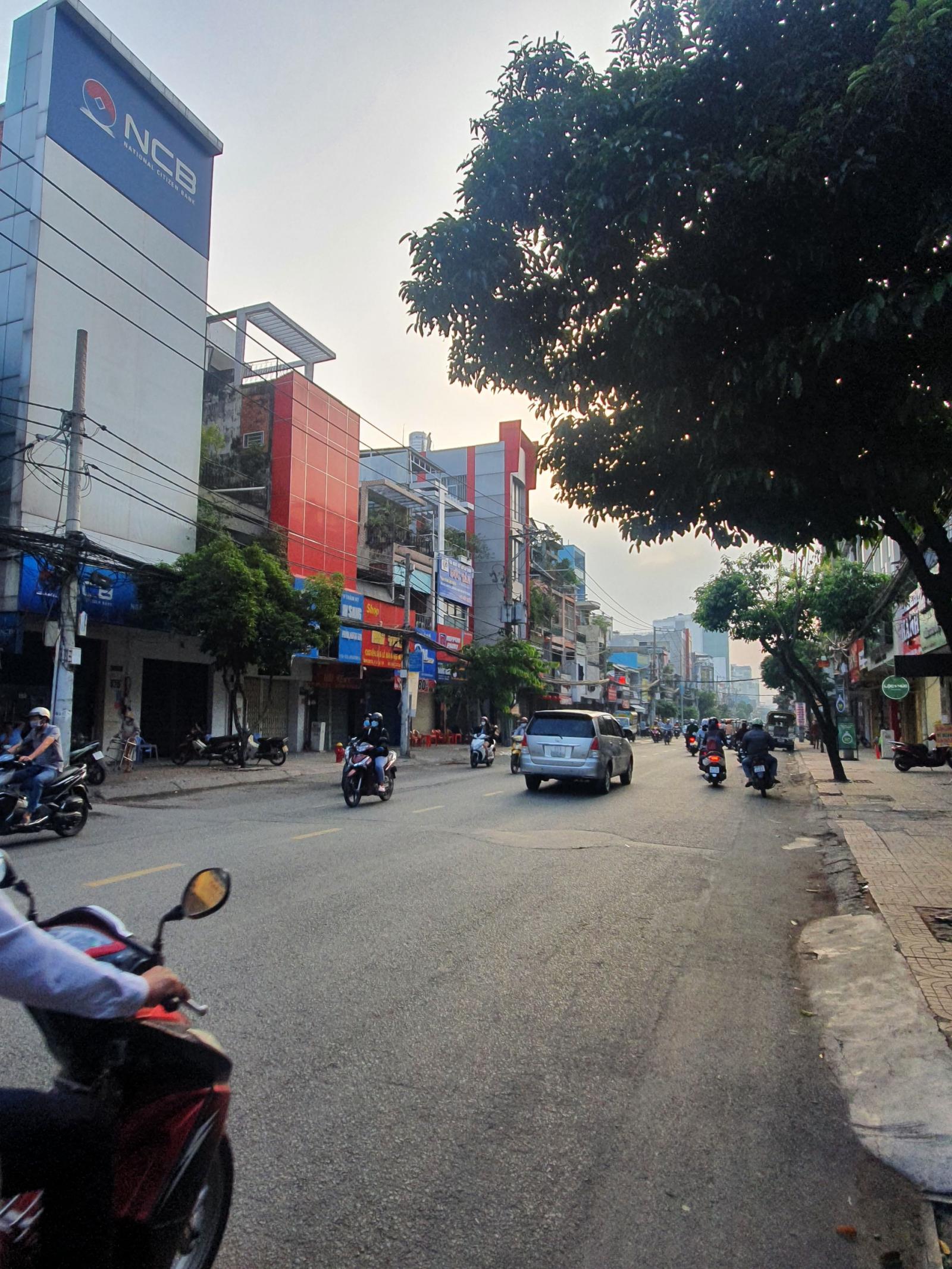 Bán nhà đường Phạm Phú Thứ Tân Bình, DT: 8x23m, 187m2 giá đầu tư 21.3 tỷ