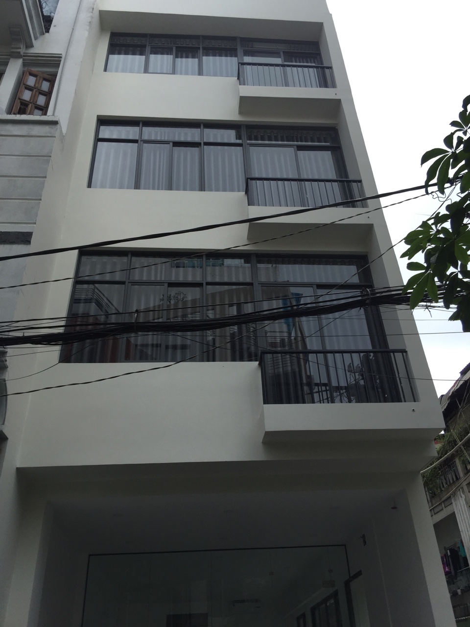 Nhà MT Nguyễn Trãi, Quận 5 gần Trần Bình Trọng, DT 5x21m, 4 tầng, đang thuê 105 triệu