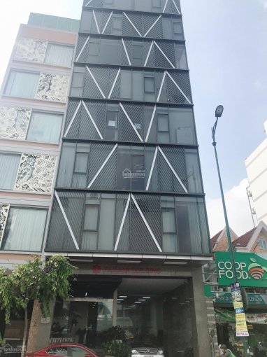 Cần bán gấp căn nhà MT Cao Thắng, Quận 3, (7.3x20m), trệt 2 lầu, giá 68 tỷ TL - HĐT 120 tr/th
