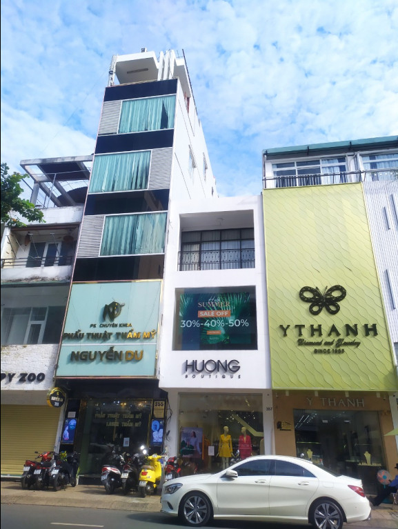 Hot! Bán nhà MT đường Trần Thiện Chánh gần Vạn Hạnh Mall Quận 10. DT 4x22m nhà 3 lầu giá 22 tỷ TL. LH: 0909.746.977