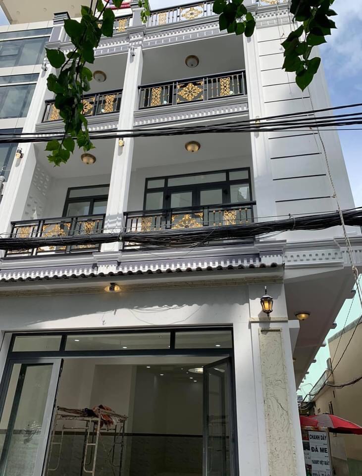 Bán gấp nhà 5.2m dài 21m vuông vức gần MT Nguyễn Trãi Quận 5 phố thời trang danh tiếng giá 20t5