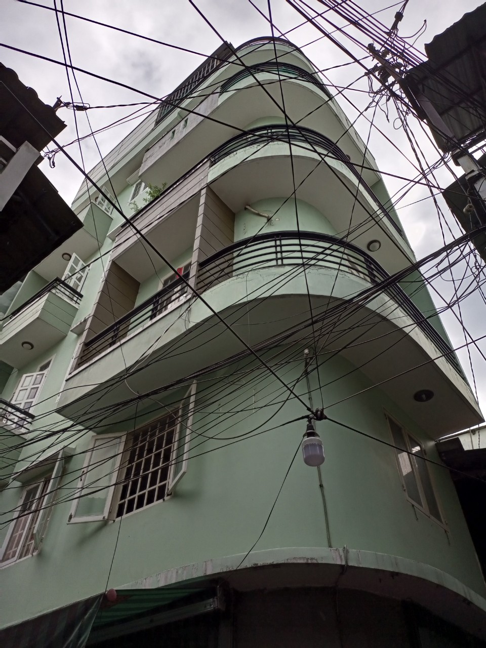 Bán nhà 5 tầng, 2 mt hẻm thẳng 4m, Đường Lê Hồng Phong, P2Q5