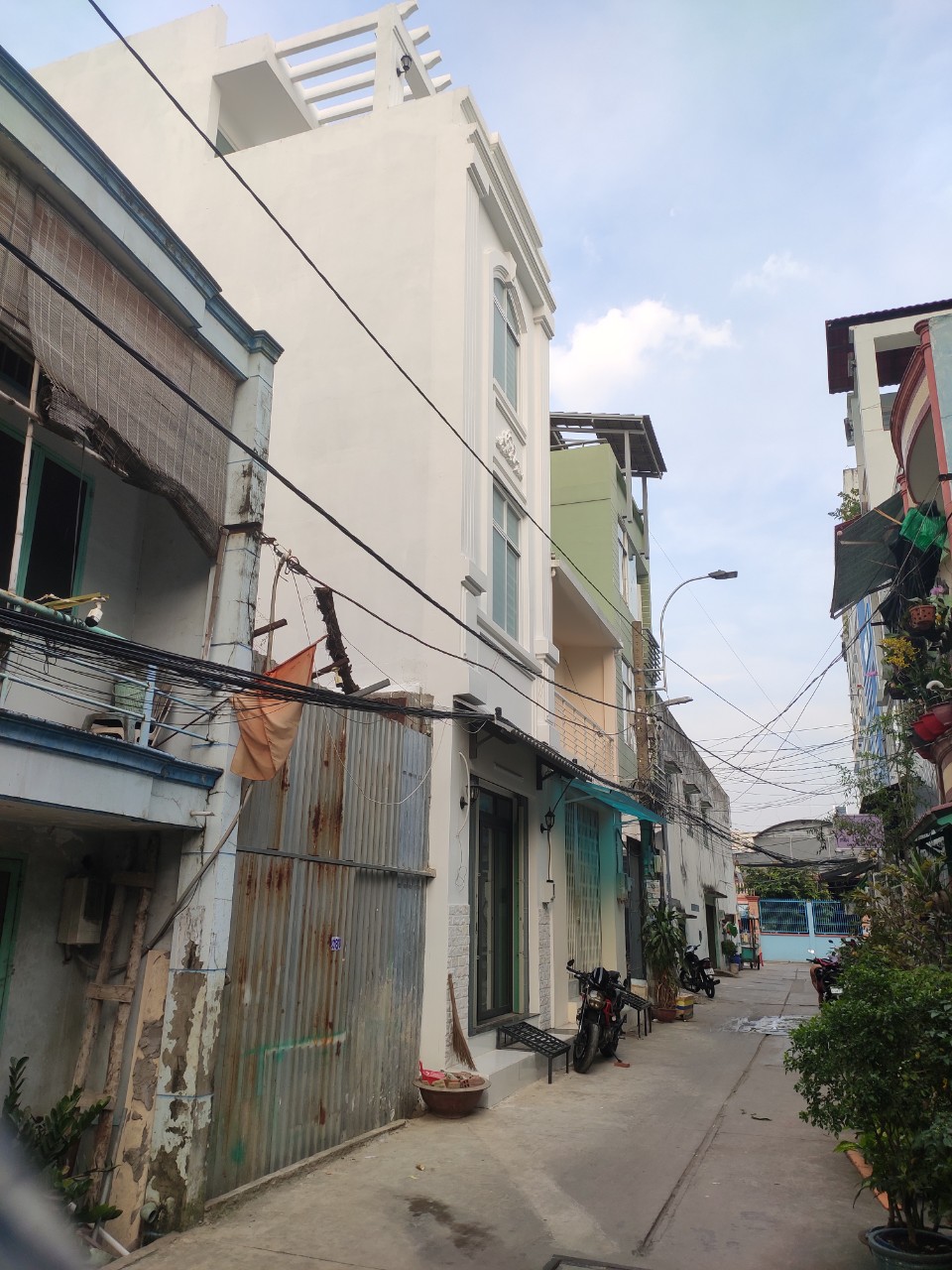 Bán nhà trệt 2 lầu sân thượng tại đường Nguyễn Quý Yêm, An Lạc, Bình Tân, giá 5 tỷ 5
