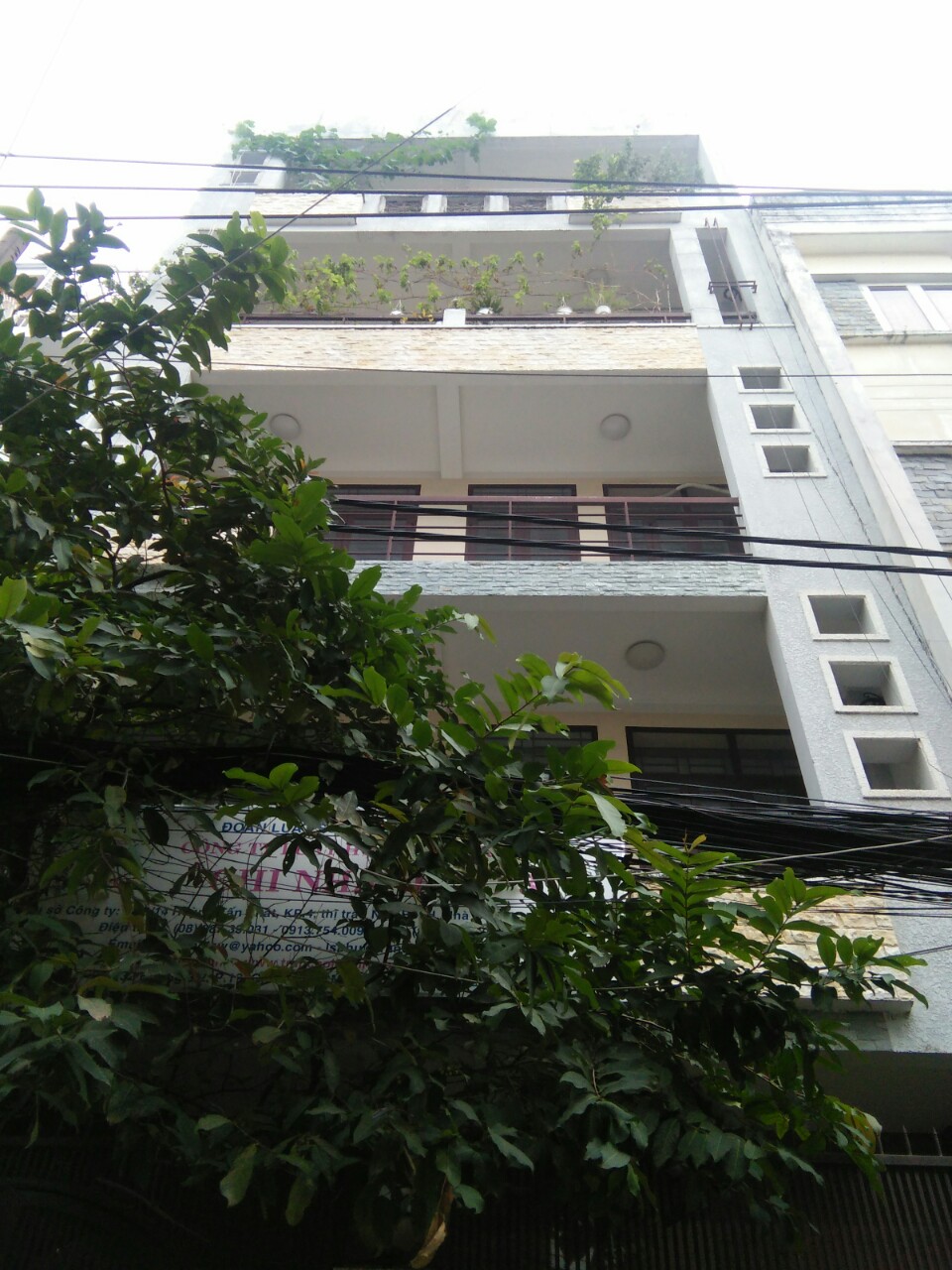 Nhà mặt tiền Tô Hiến Thành, khu kinh doanh trang trí nội thất, kết cấu 4 lầu sân thượng