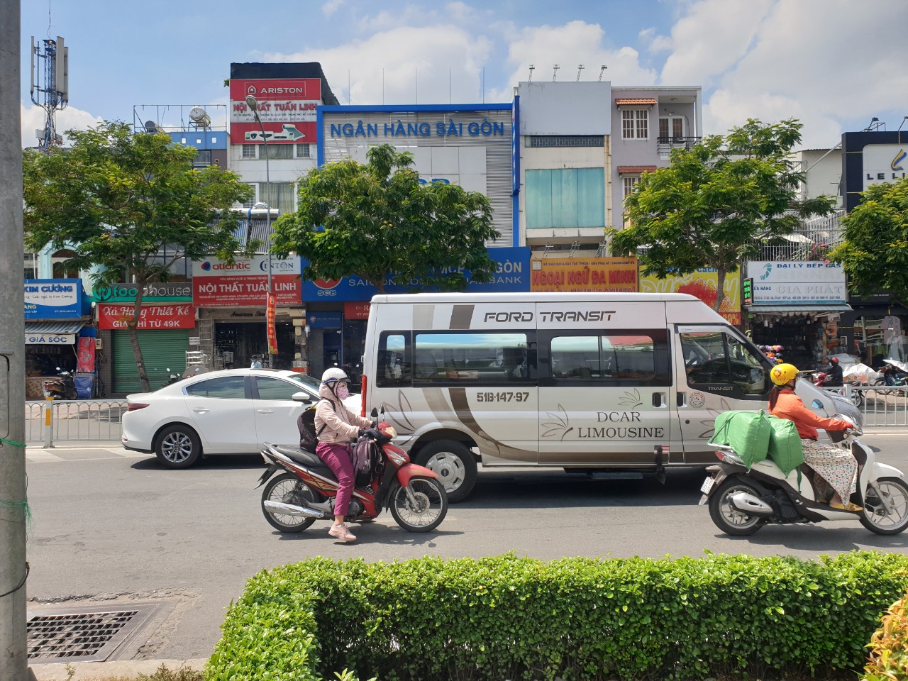 Bán nhà mặt tiền ngay ngã tư Nguyễn Oanh - Phan V Trị, DT 4,5x20m, thuê 50 tr/th giá 19 tỷ
