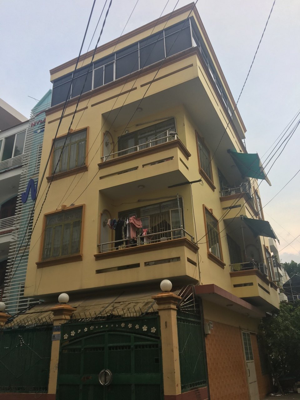 Bán gấp nhà HXH 6m Sư Vạn Hạnh đối diện Vạn Hạnh mall, P.12, Q.10, 3 lầu đẹp, DT: 4x11m, chỉ 11 tỷ bớt lộc