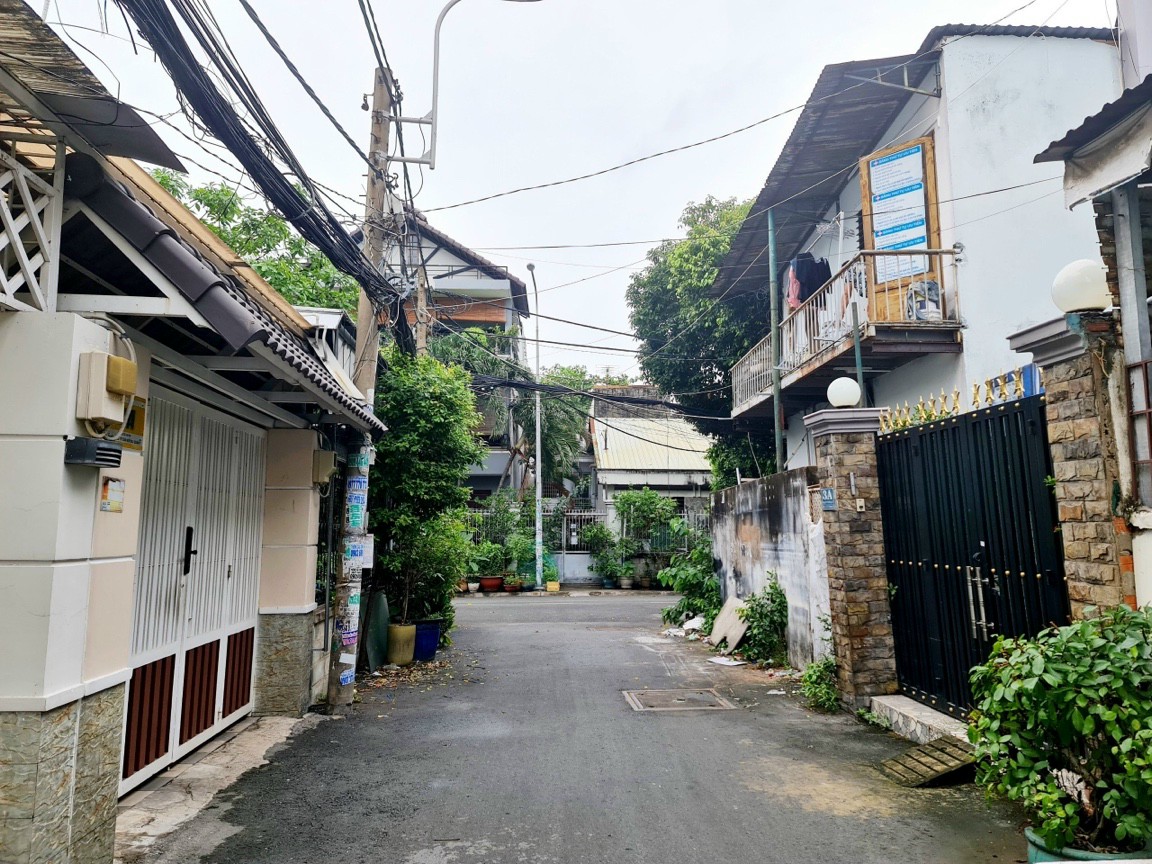 Bán nhà mặt tiền đường số 63 phường Tân kiểng, Quận 7. Dt: 4x20m. Giá: 8,8 tỷ TL.