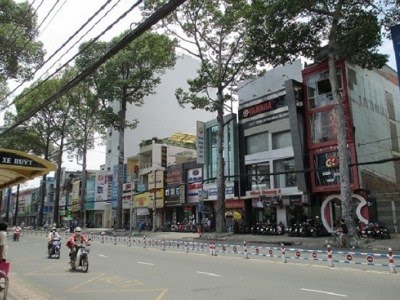 Bán nhà 5.3x22m mặt tiền Trường Chinh, P.14, TB, 1 đời chủ