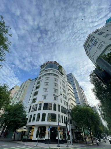 Bán khách sạn đường Cửu Long, P2 Tân Bình 12x16m, hầm 6 lầu 36 phòng. HĐ thuê 2 tỷ/năm