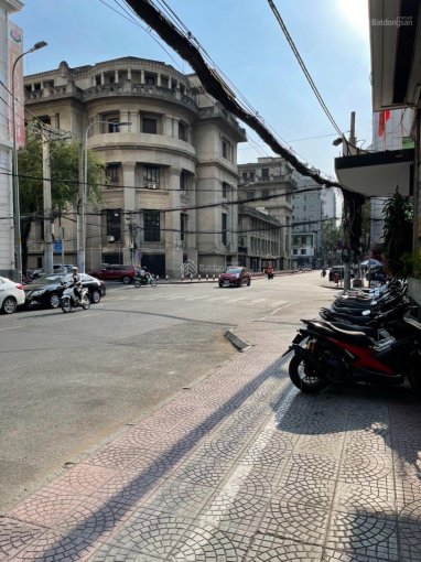 Tôi cần bán nhà góc Nguyễn Công Trứ - Nguyễn Thái Bình, Quận 1 ngang 4.2x20m. Giá 34 tỷ