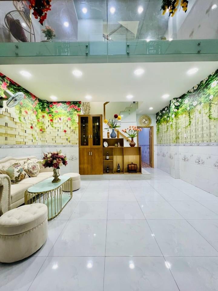 Bán nhà đẹp, hẻm đẹp Phạm Văn Chiêu, 5 lầu như hoa hậu, 60m2, tặng kèm NT Xịn, 6.55 tỷ.