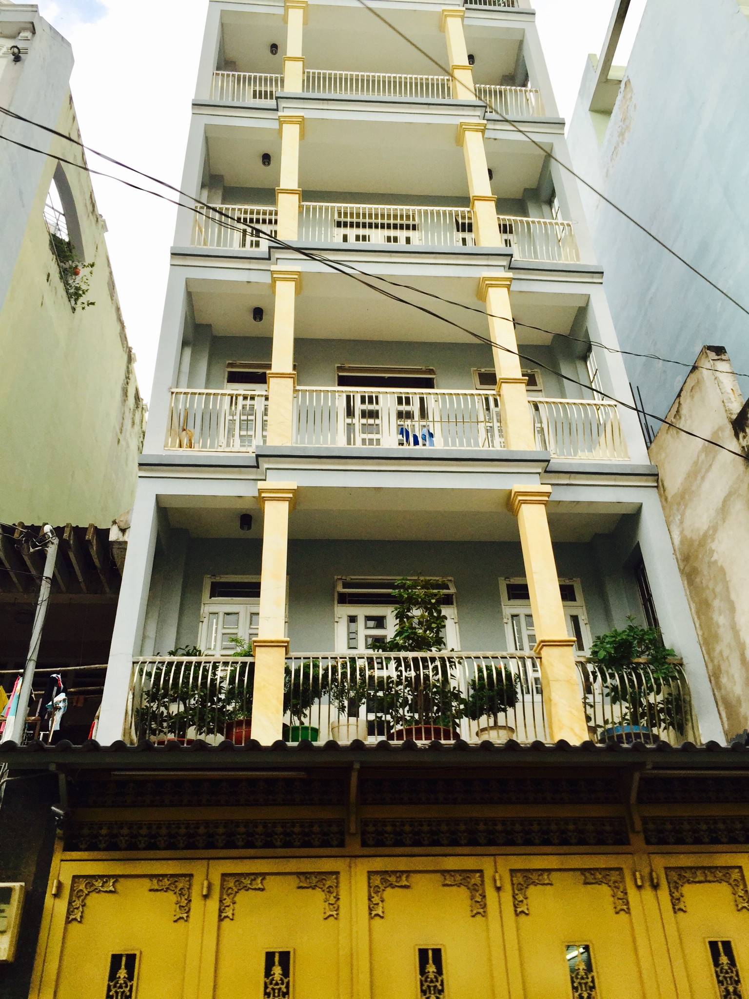 Bán nhà MT đường Nguyễn Chí Thanh, ngay ngã sáu Nguyễn Tri Phương, Quận 5. (3.6m x 16m) 4 lầu đẹp