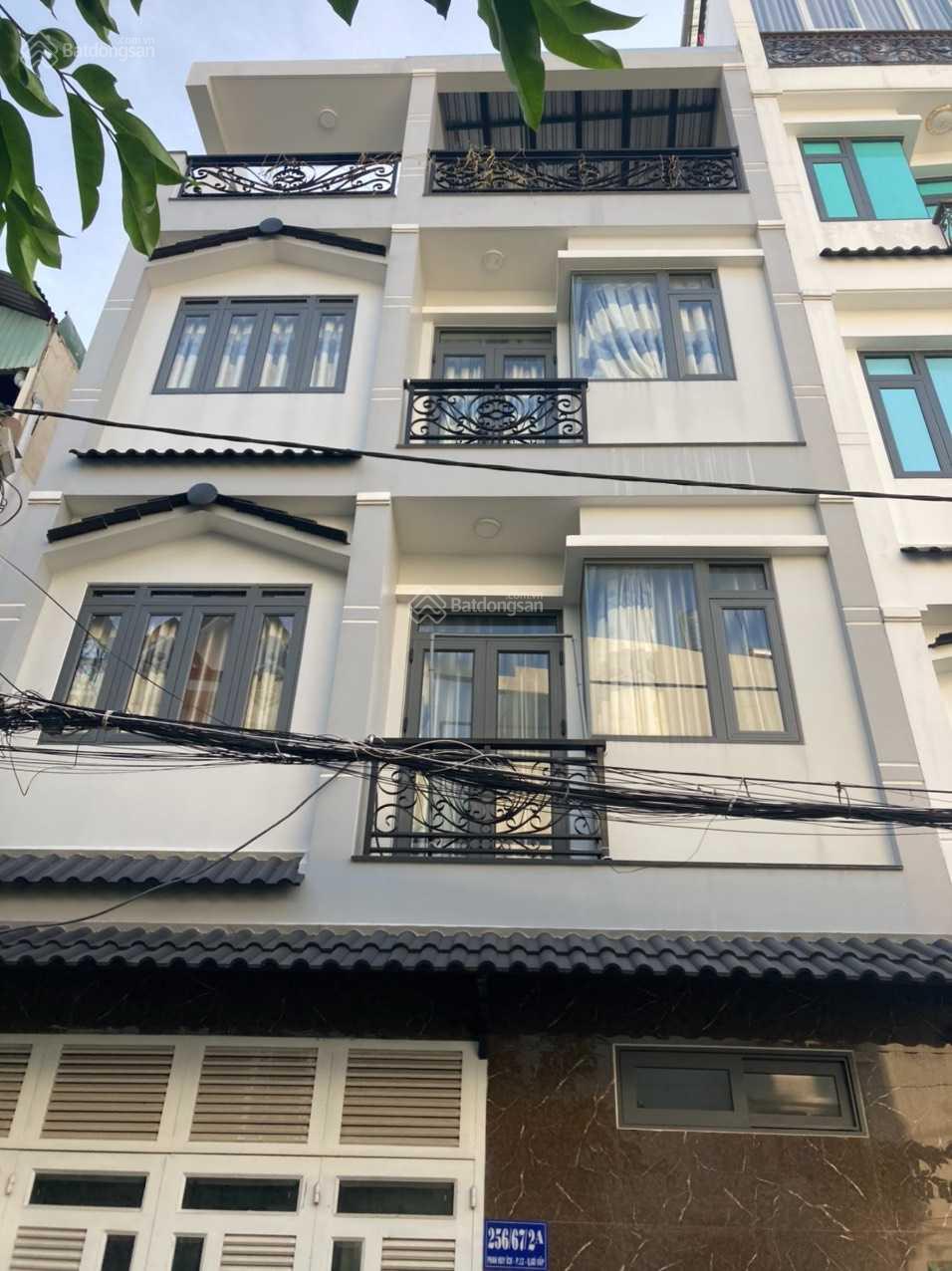 Nhà hẻm xe tăng 1 trục 256 Phan Huy Ích, 1 trệt 2 lầu sân thượng, 4 phòng ngủ, giá 4.95 tỷ
