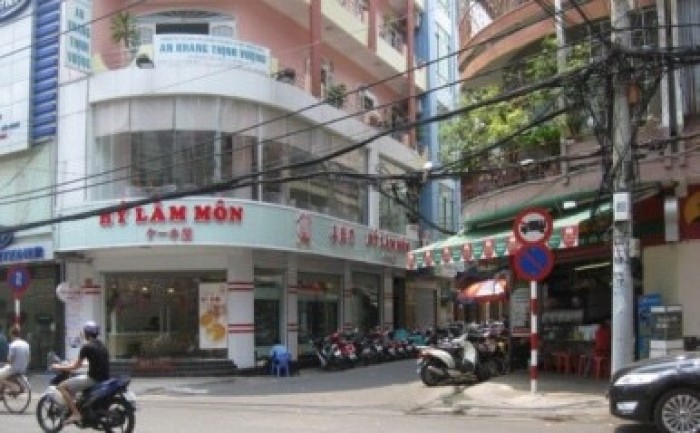 HOA HỒNG GỬI ANH CHỊ MÔI GIỚI 6%. GIÁ GIẢM SÂU BÁN NHANH TRONG NGÀY. Hỗ trợ khách hàng 2.000m3 (hai nghìn mét khối) đất san lắp khi bàn giao đất.