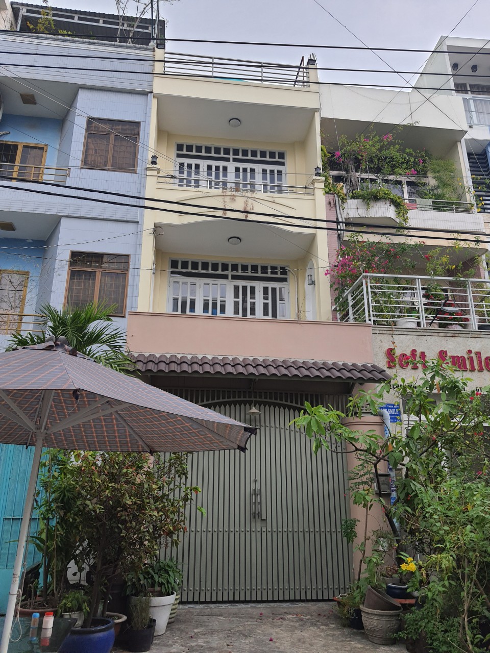Bán nhà hẻm vip HXH Đồng Đen, P. 14, Tân Bình DT (4x18)m, trệt 2 lầu, giá 10.3 tỷ