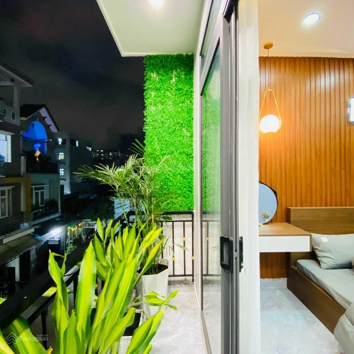 Nhà mới đẹp, khu VIP sau lưng chung cư Dream Home 2, 4x16m, trệt lửng 3 lầu sân thượng, đường 10m