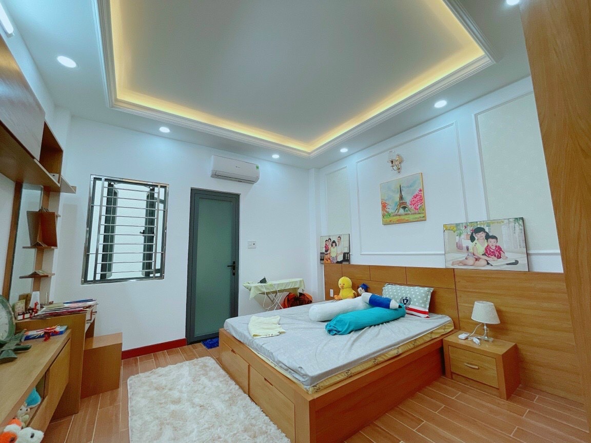 Bán 2.046,2m2 đất thổ cư 2 mặt tiền đường lớn Lê Văn Chí và đường Linh Trung , P. Linh trung, TP. Thủ Đức, giá bán inbox. Liên hệ: 0902.650.739 