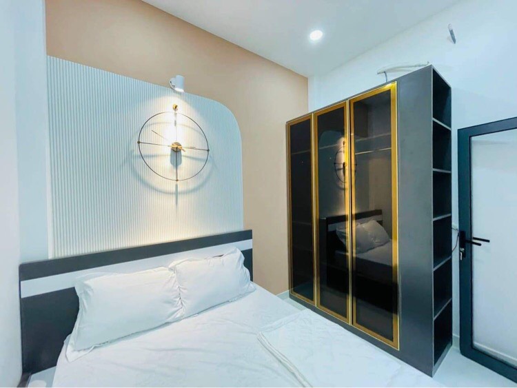 Bán 2.046,2m2 đất thổ cư 2 mặt tiền đường lớn Lê Văn Chí và đường Linh Trung , P. Linh trung, TP. Thủ Đức, giá bán inbox. Liên hệ: 0902.650.739