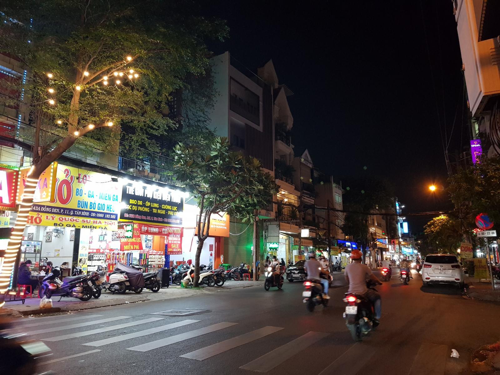 6 x 26m, bán nhà mặt tiền đường Nguyễn Minh Hoàng - khu K.300, giá 28,5 tỷ TL
