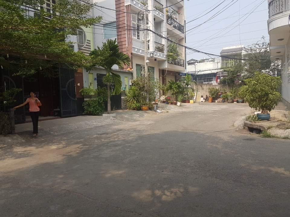 Bán nhà hẻm 10m Nguyễn Sơn Tân Phú 246m2 cấp 4 giá 16.5 tỷ TL (gần ngay BigC Phú Thạnh)