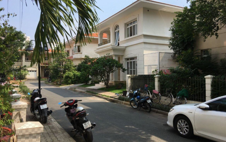 Bán nhà đường Nguyễn Hồng Đào 10x20m, giá 20 tỷ, còn TL