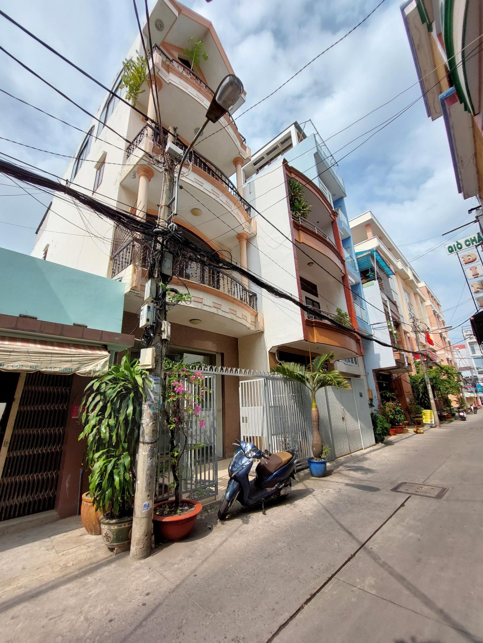 Hẽm Xe Hơi 7m Trường Sa, Tân Bình, 5x20m, 1t, 2 Lầu, Sân Thượng, Giá Chỉ 18.2 Tỷ