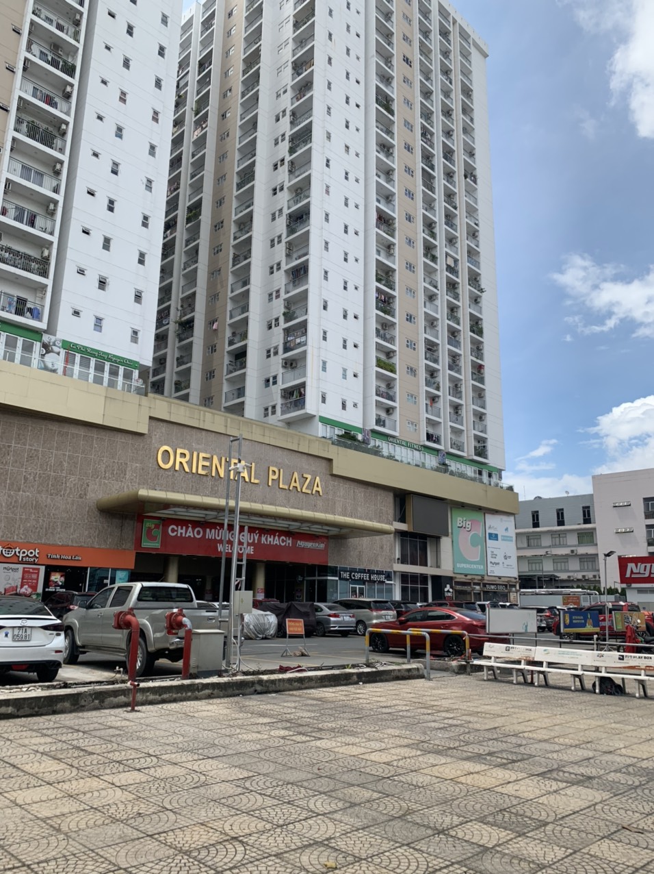 Bán siêu phẩm nhà mặt tiền đường Âu Cơ quận Tân Bình, DT: 50 x 50m, (vuông vức) giá chỉ 290 tỷ