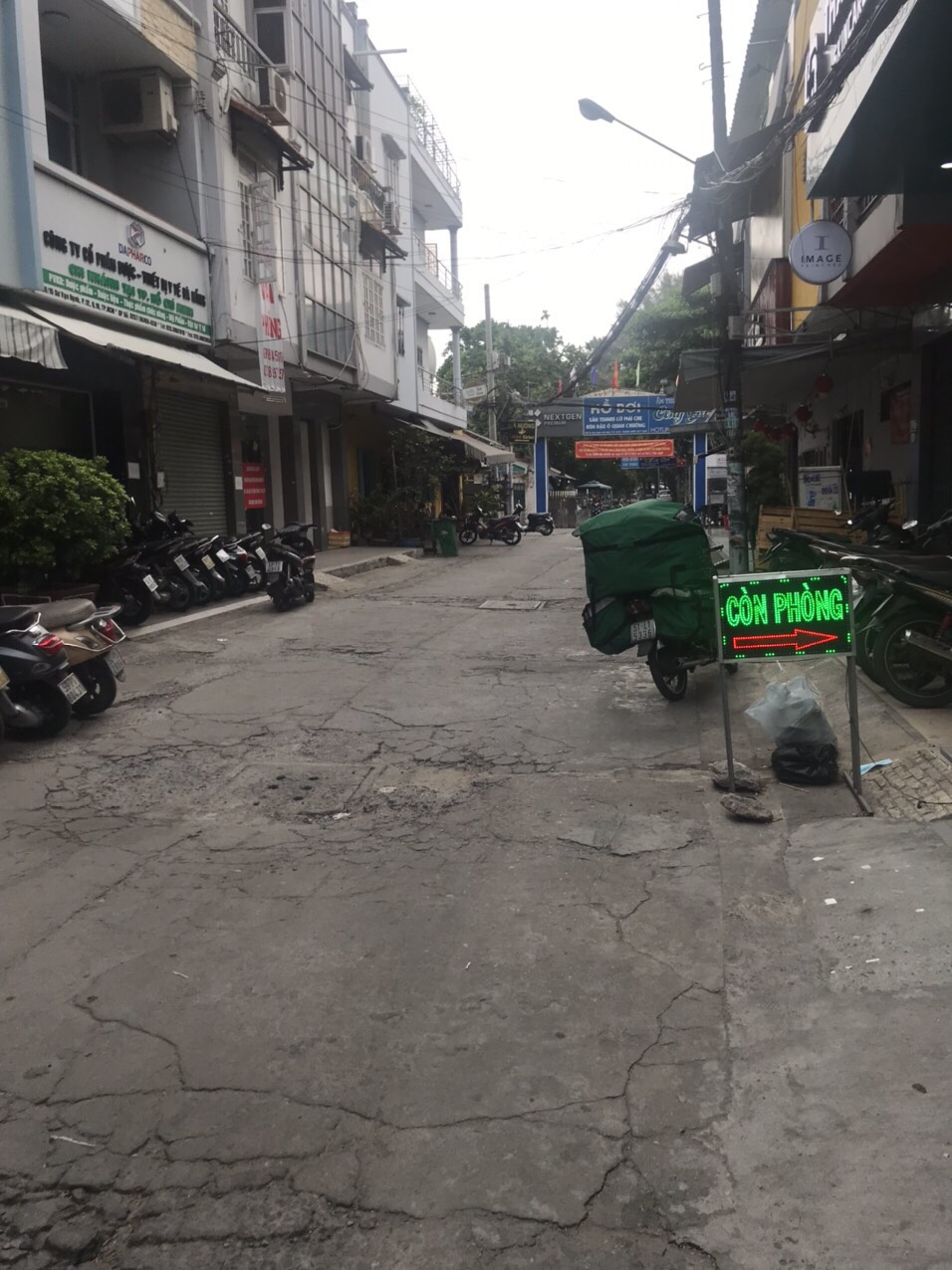 -  Bán nhà hẻm kinh doanh VIP 391 Sư Vạn Hạnh q10,dt 7x20 trệt 3 lầu giá chỉ 28 tỷ