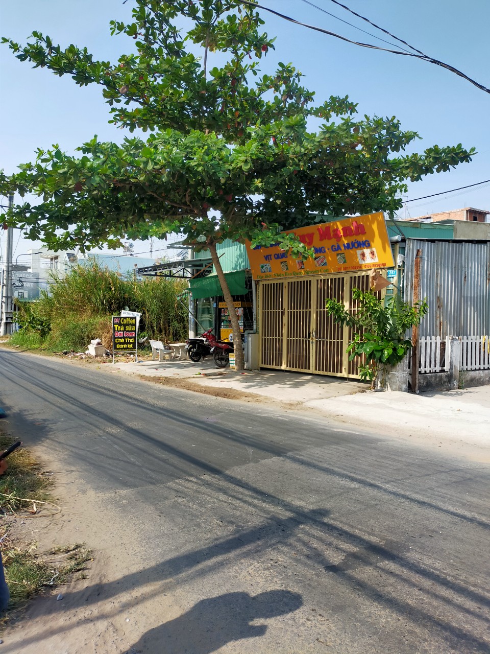 ần bán nhà mặt tiền đường Lê Văn Lương vị trí đắc địa nằm giữa KDC Hoàng Hoa và Sài Gòn Village thích hợp đầu tư hoặc kinh doanh dịch vụ 
