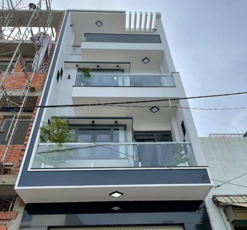 Bán nhà GẤP quận Bình Tân (2 Lầu + sân thượng), DTSD 176m2, 2,8 tỷ