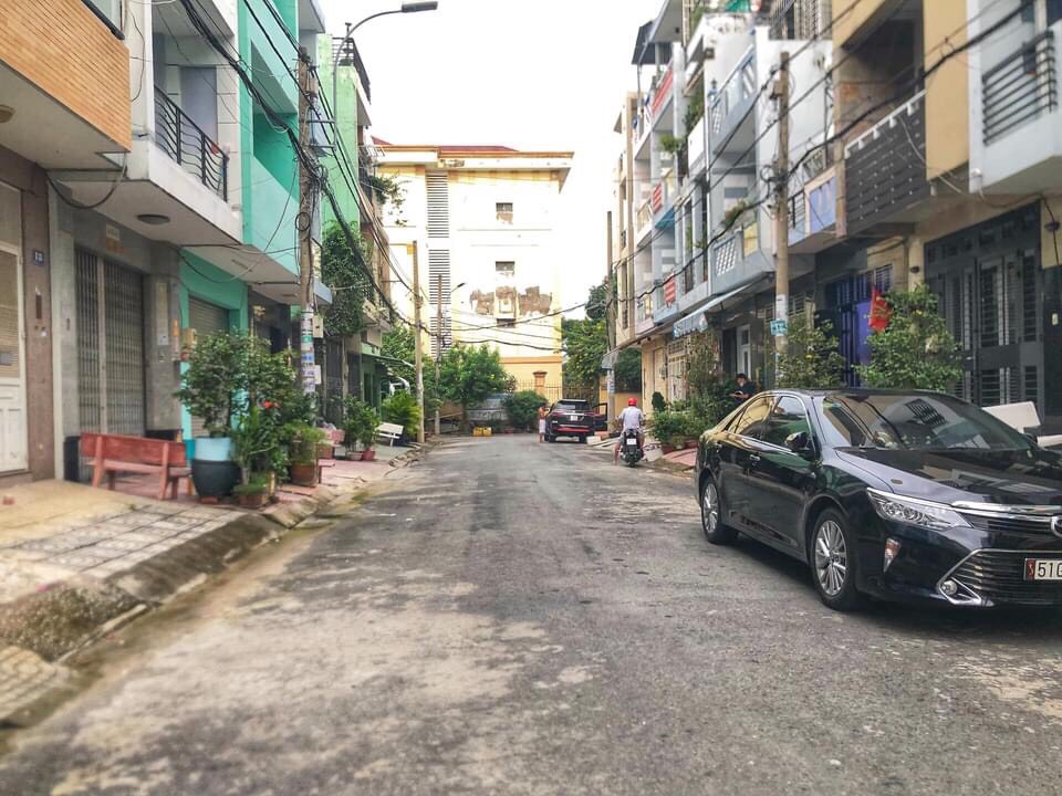 Bán nhà MT khu Bình Phú, 4 x 22, 4 lầu, chỉ 10 tỷ 3, Q.6